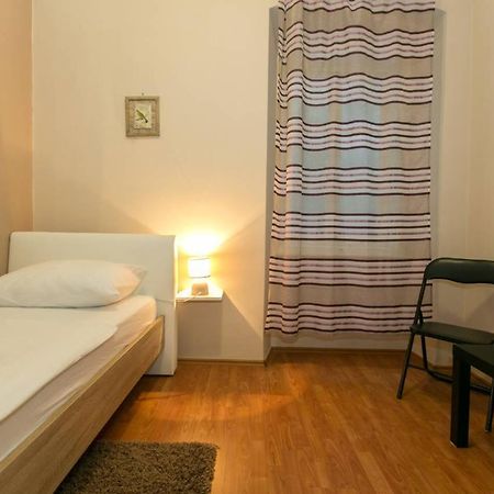 Hostel Morcic Риека Экстерьер фото