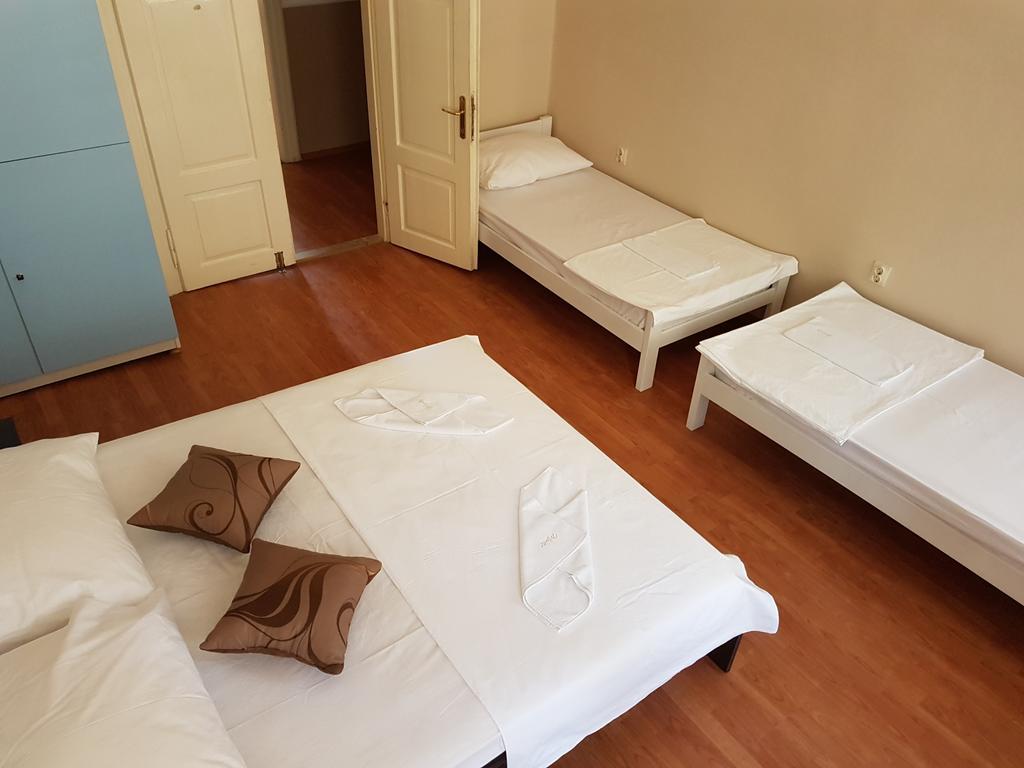 Hostel Morcic Риека Экстерьер фото